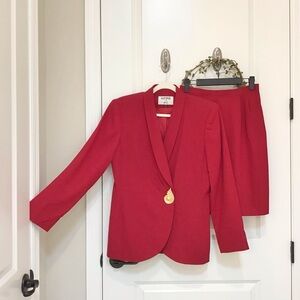 Kasper Skirt Suit Red Size 6, EUC